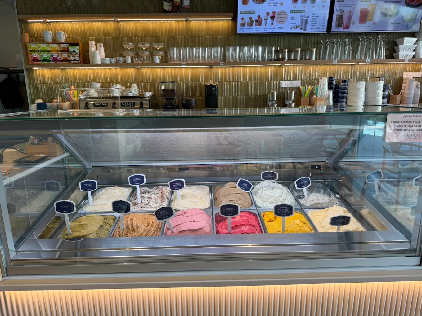 Vitrina de helados artesanos Duna